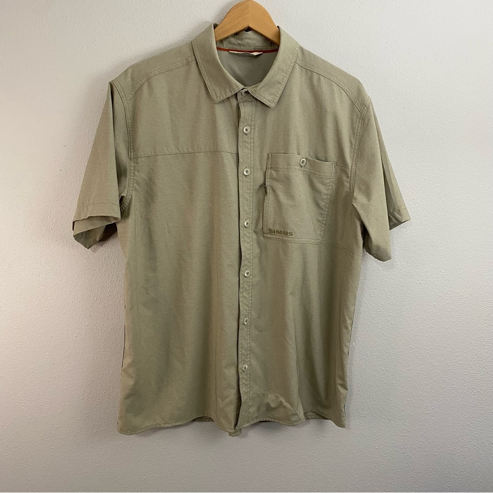 Simms Challenger Short Sleeve Button Up Shirt Tan Khaki Men’s Size Large